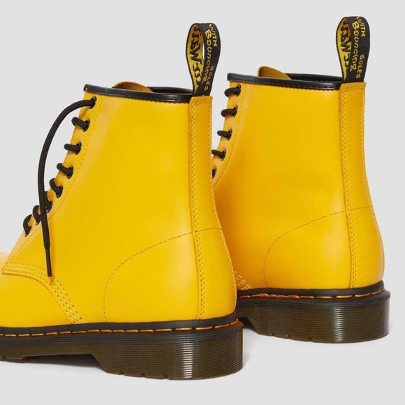 Dr. Martens Women's 1460 8-Eye Yellow Smooth Leather US 9 - Picture 10 of 14